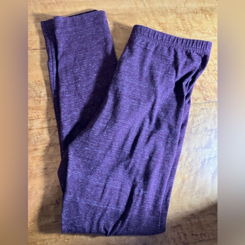 Old Navy leggings, ankle length, excellent condition, size medium